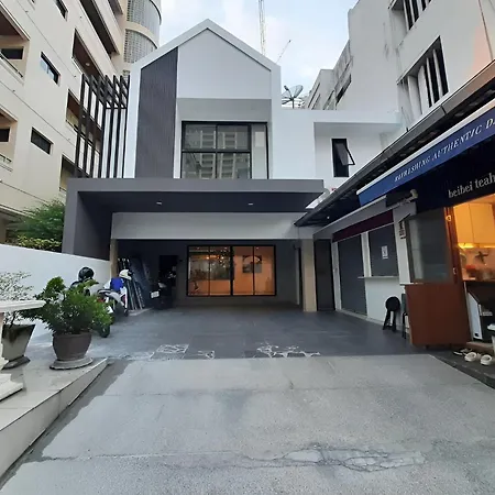 23 Ava At Saladaeng Hotel