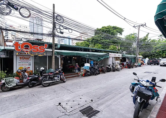 23 Ava At Saladaeng 3*